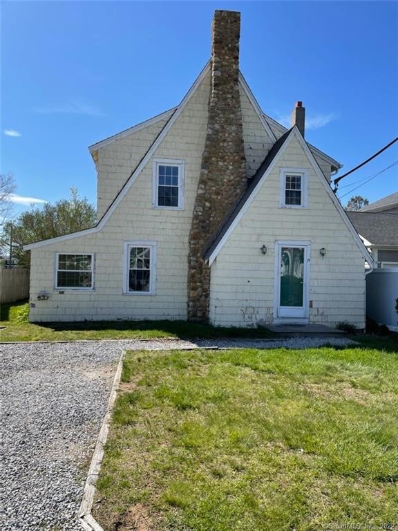 Front of home facing Neptune