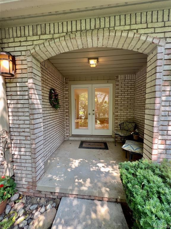 1362 Bramblebush Run unit 81, Bloomfield Hills, MI 48304 - photo 1