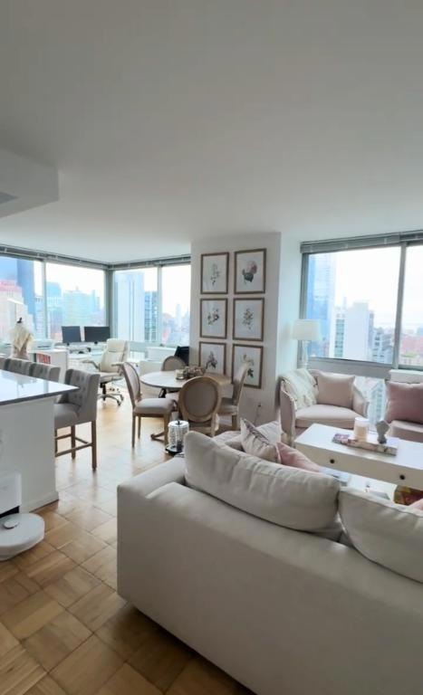 505 W 37th St unit 3104, New York, NY 10018 - photo 1