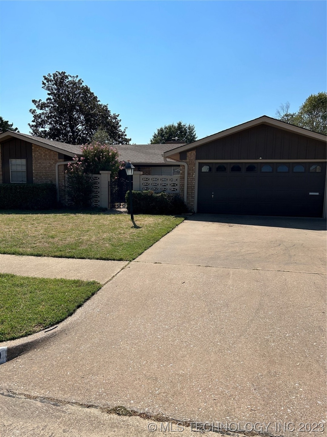 1920 10th Ave NW, Ardmore, OK 73401 - photo 1