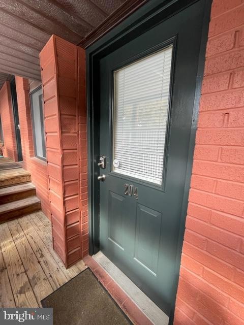 116 N Indian Aly unit 204, Winchester, VA 22601 - photo 1