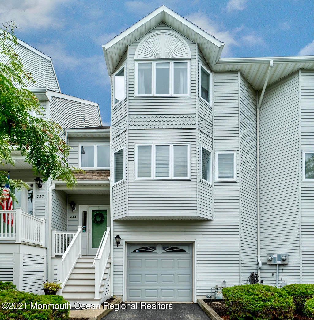 02-233 Azalea CT MLS 2