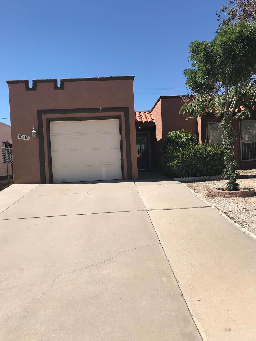 10416 Ashwood Dr, El Paso, TX 79935 - photo 1