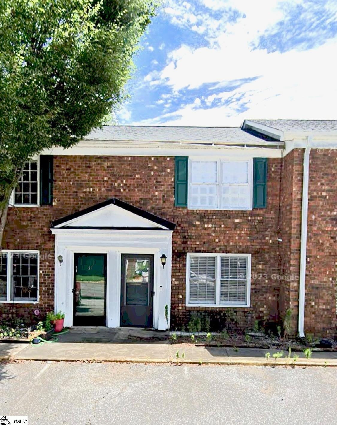 For Sale $159,900 • Co-Listing Agent