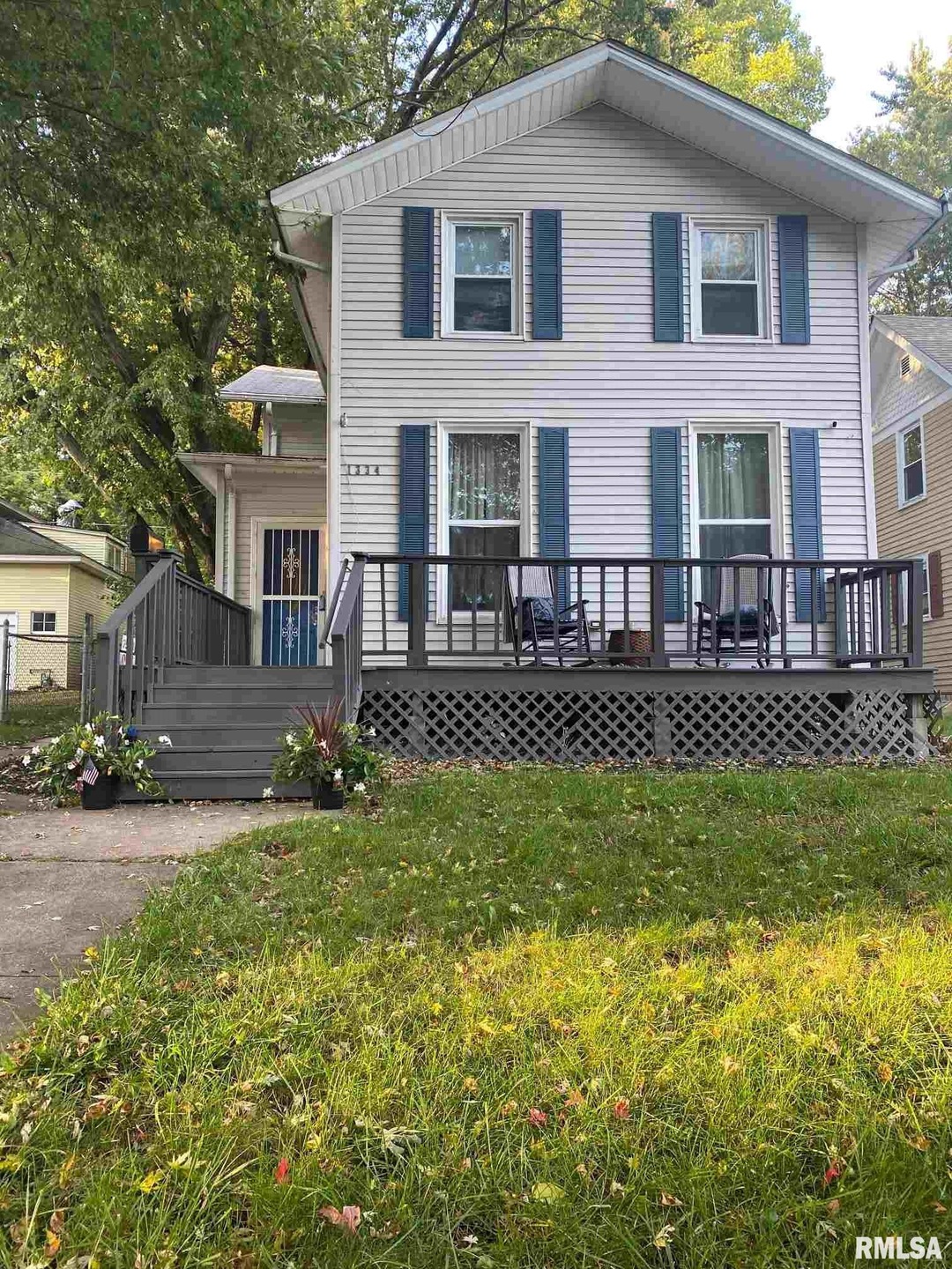1334 E 9th St, Davenport, IA 52803 - photo 1