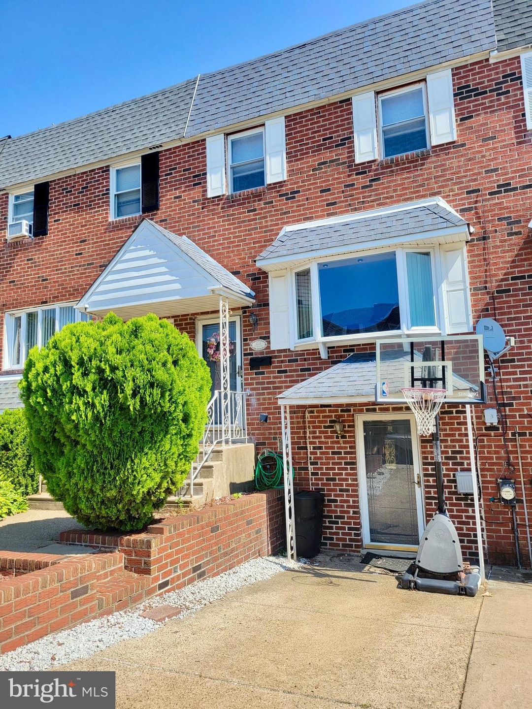 4215 Lyman Dr, Philadelphia, PA 19114 - photo 1