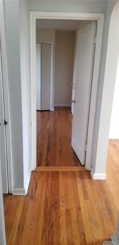 74-31 Little Neck Pkwy, Glen Oaks, NY 11004 - photo 1