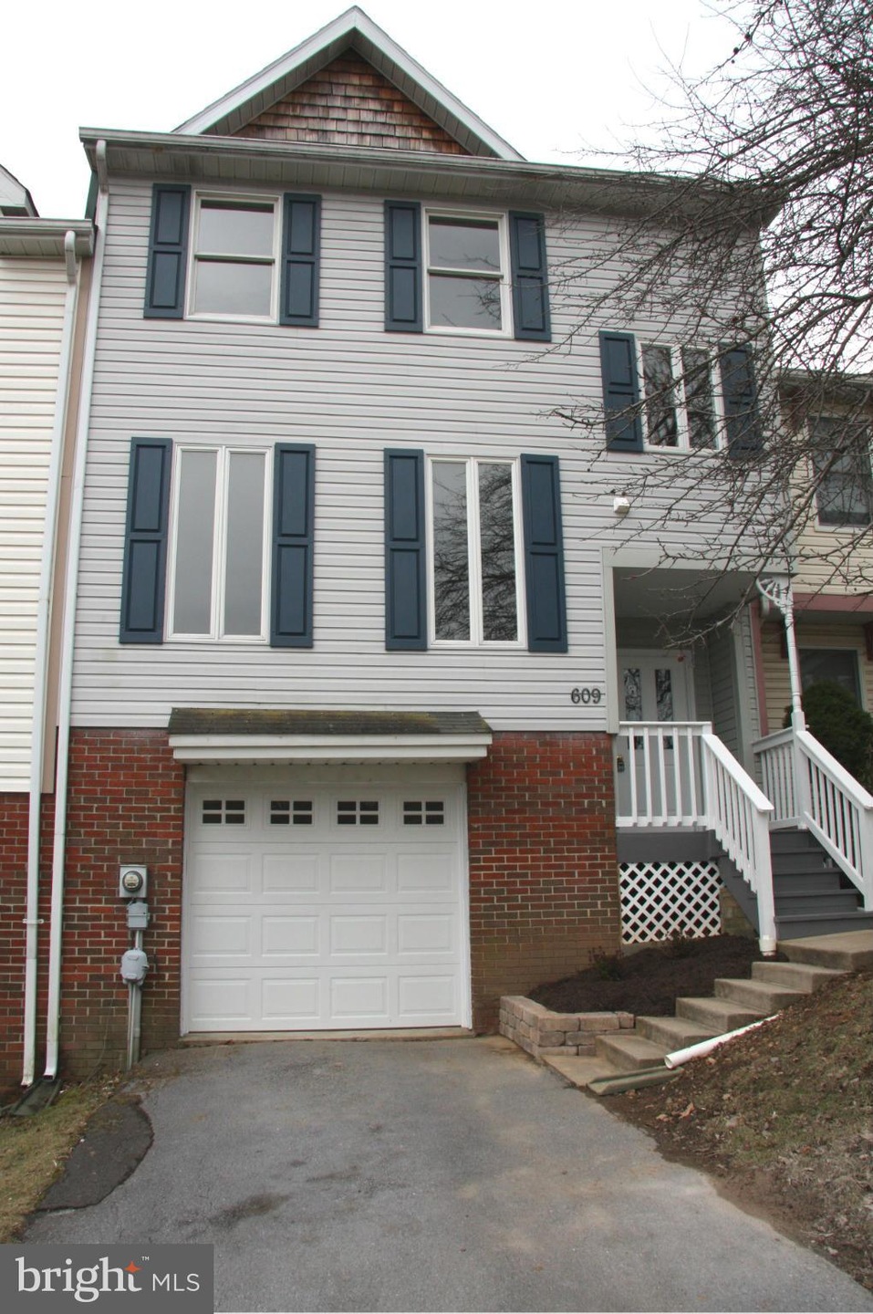 609 Picadilly Dr, Hagerstown, MD 21740 - photo 1