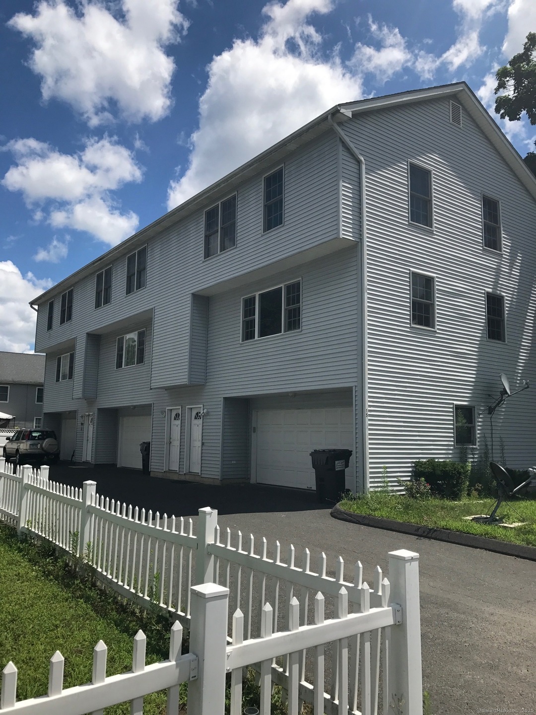 15 South Ave unit B, Danbury, CT 06810 - photo 1