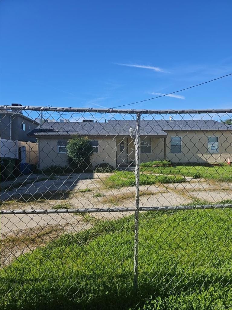 6537 Columbus Ave, Van Nuys, CA 91411 - photo 1