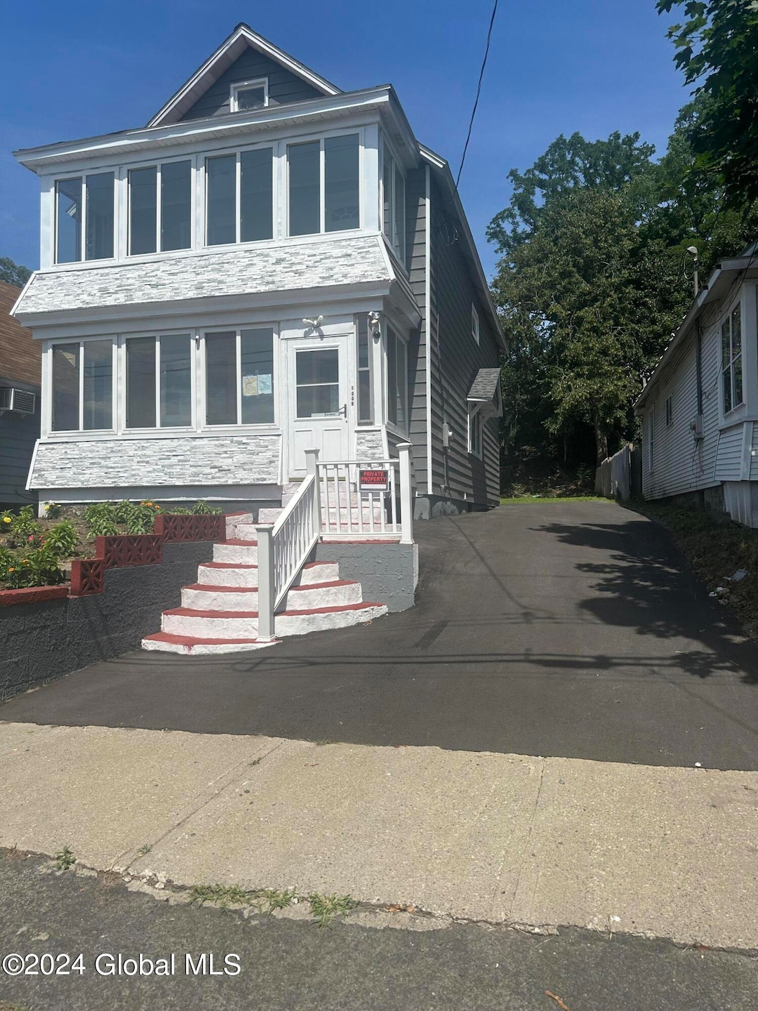 1009 Davis Terrace, Schenectady, NY 12303 - photo 1