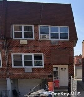 25-30 44th St unit 2, Long Island City, NY 11103 - photo 1