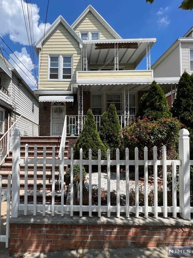 36 Broadman Pkwy, Jersey City, NJ 07305 - photo 1