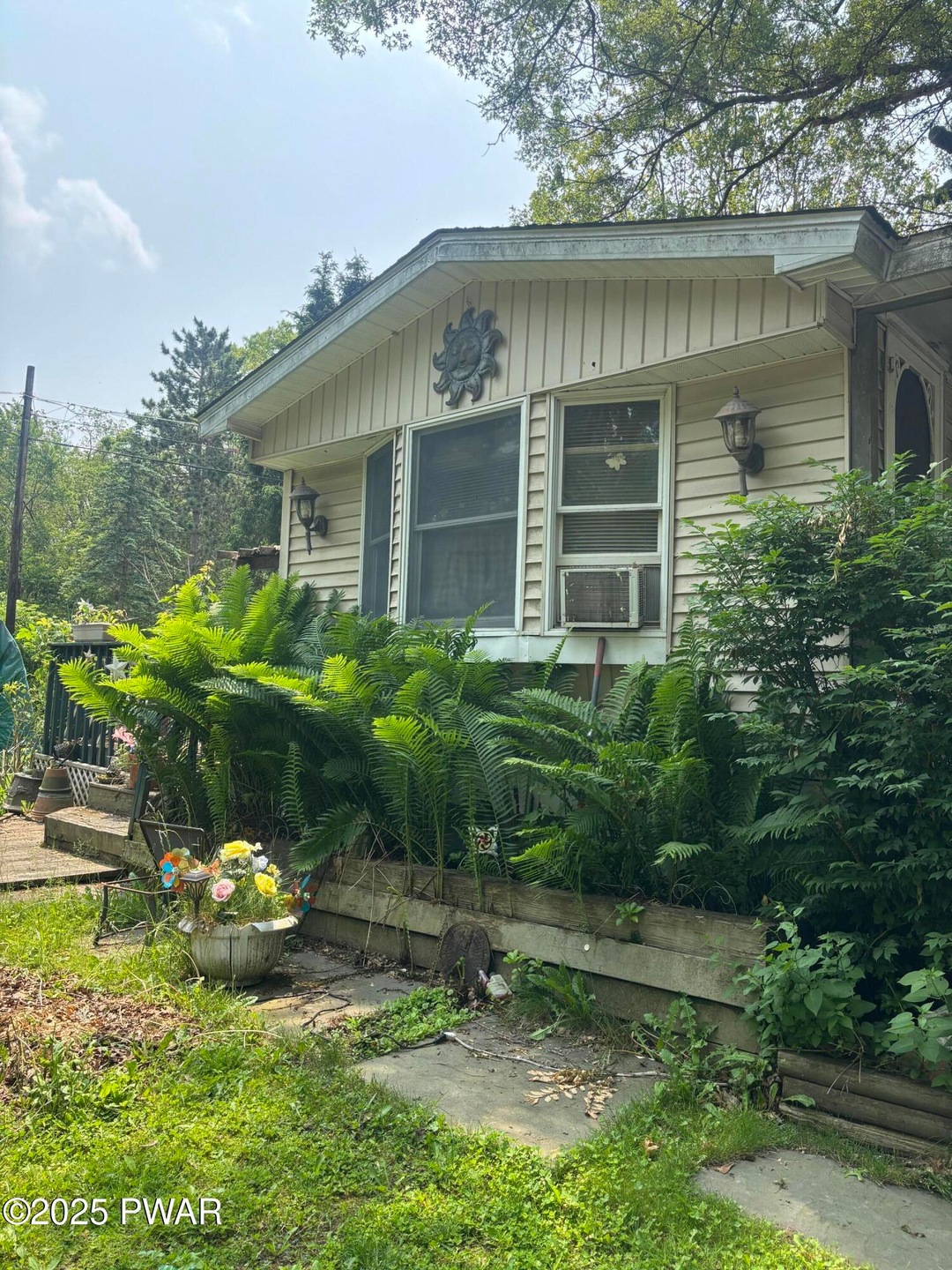 120 Laurel Woods Rd, Greeley, PA 18425 - photo 1