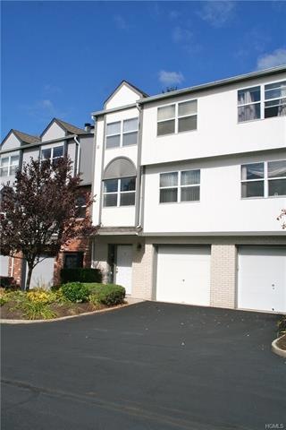 5 Kensington Ct unit 5, Nanuet, NY 10954 - photo 1