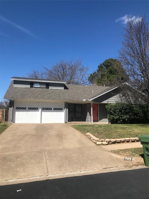 744 Willow St, Hurst, TX 76053 - photo 1