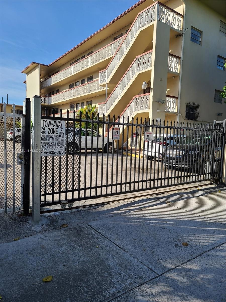 FRONT BUILDING