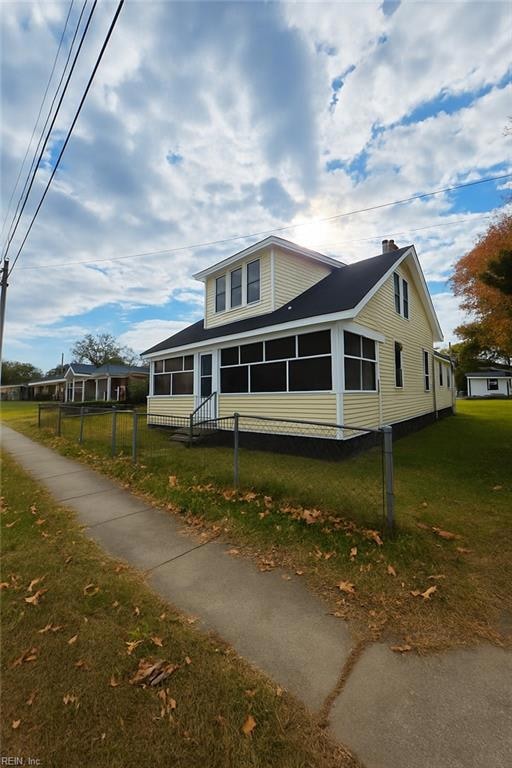 319 King St, Hertford, NC 27944 - photo 1