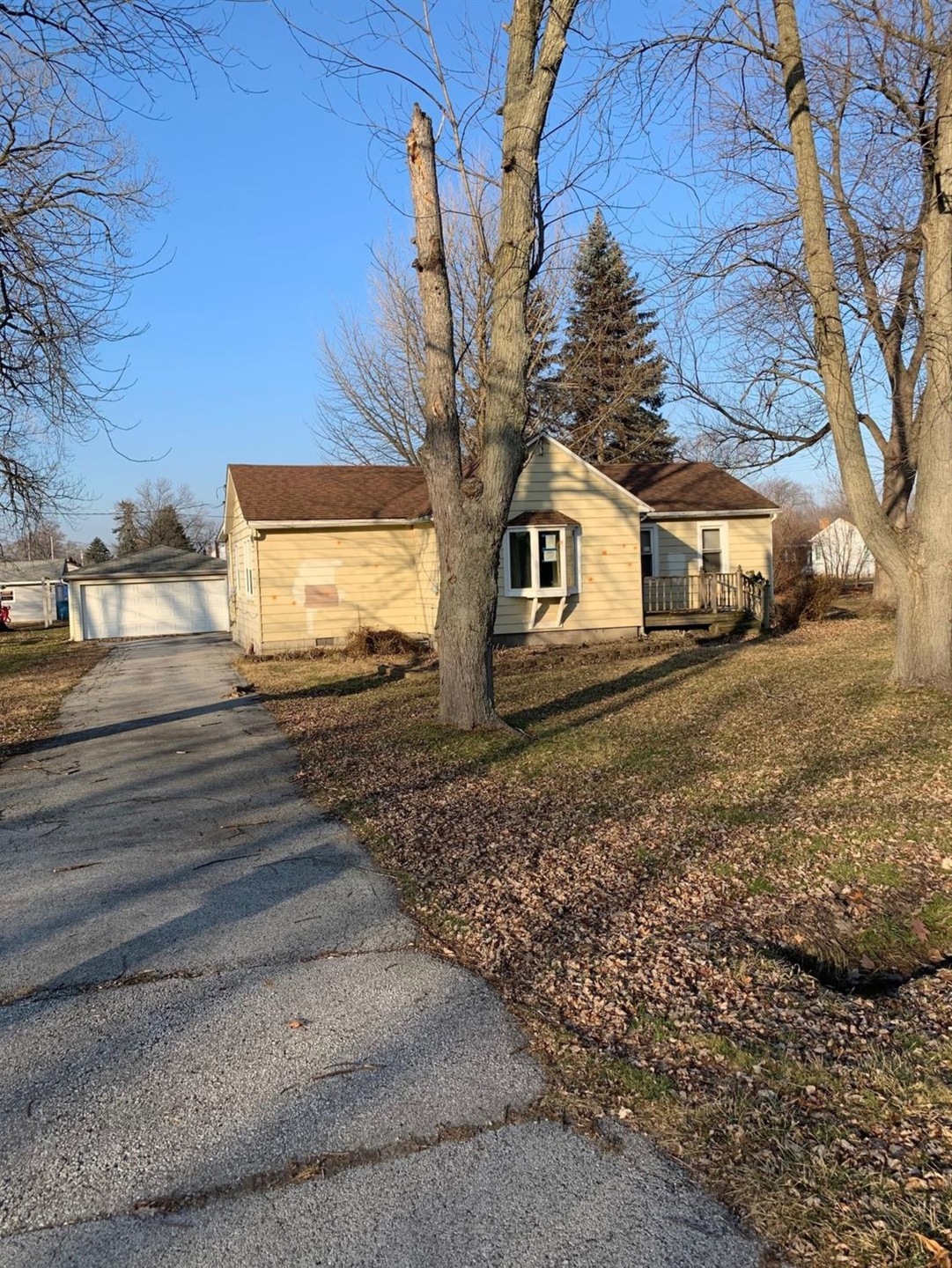 8530 Liable Rd, Highland, IN 46322 - photo 1