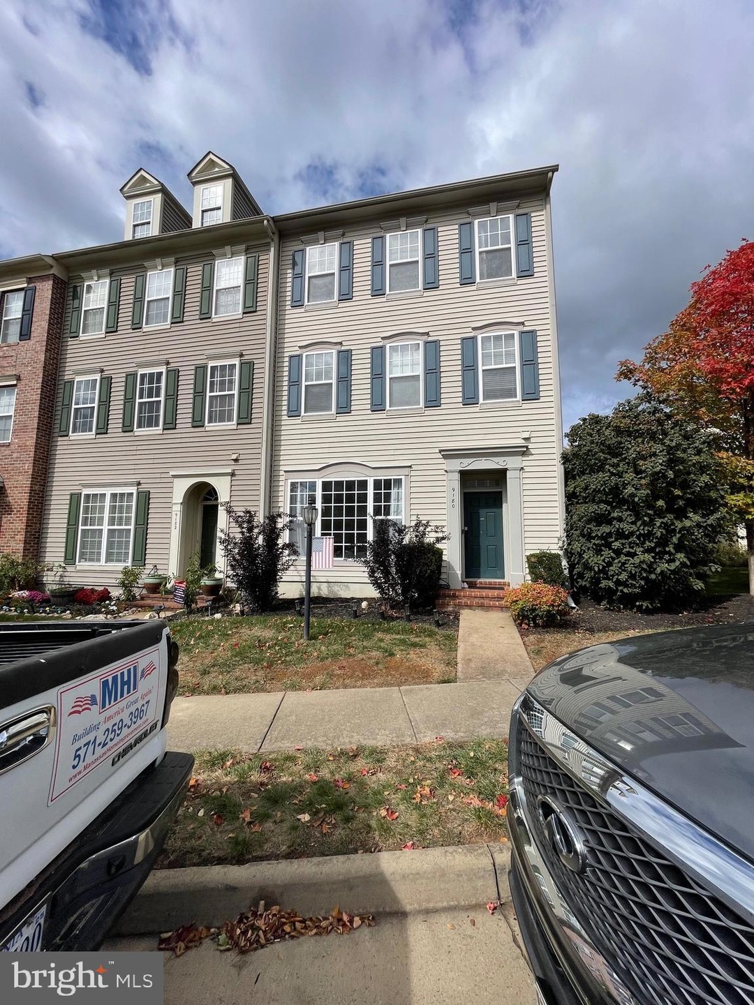 9180 Ribbon Falls Loop, Bristow, VA 20136 - photo 1