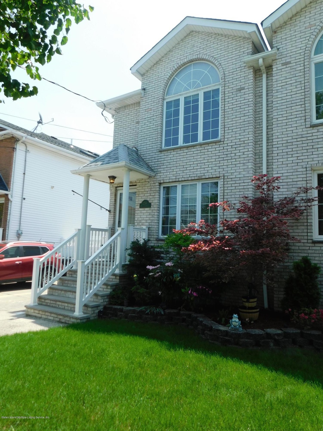 256 Malvine Ave, Staten Island, NY 10309 - photo 1