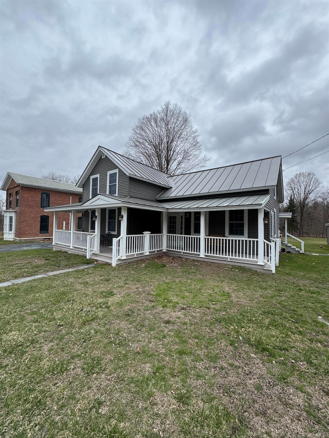 For Sale $399,900 • Co-Listing Agent