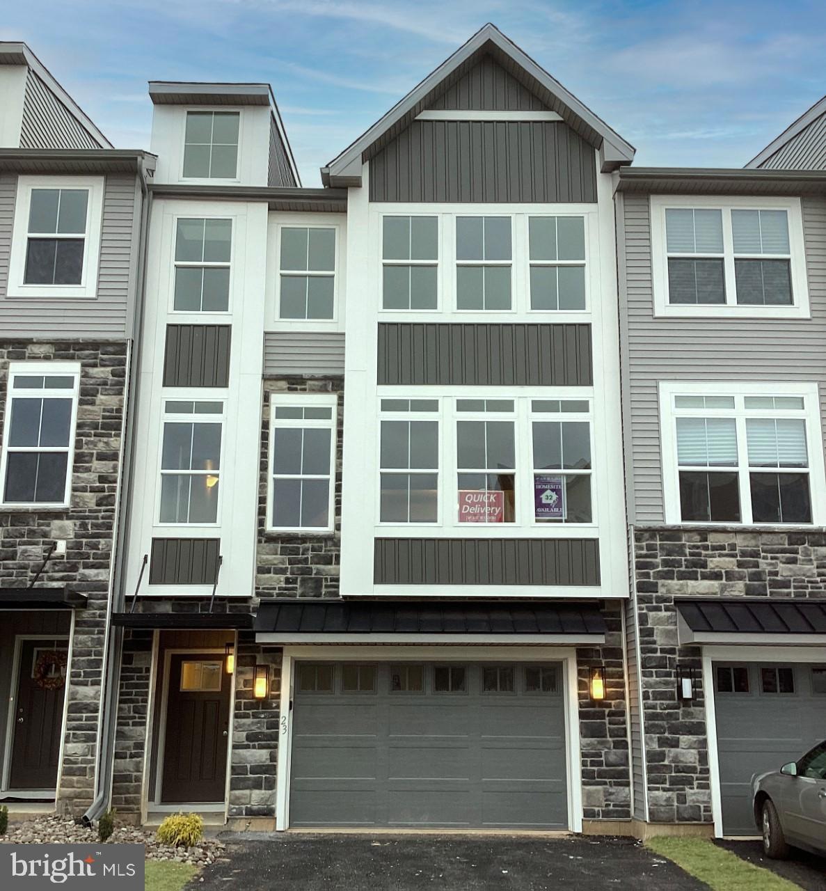 23 Independence Ct unit 7-32, Perkasie, PA 18944 - photo 1