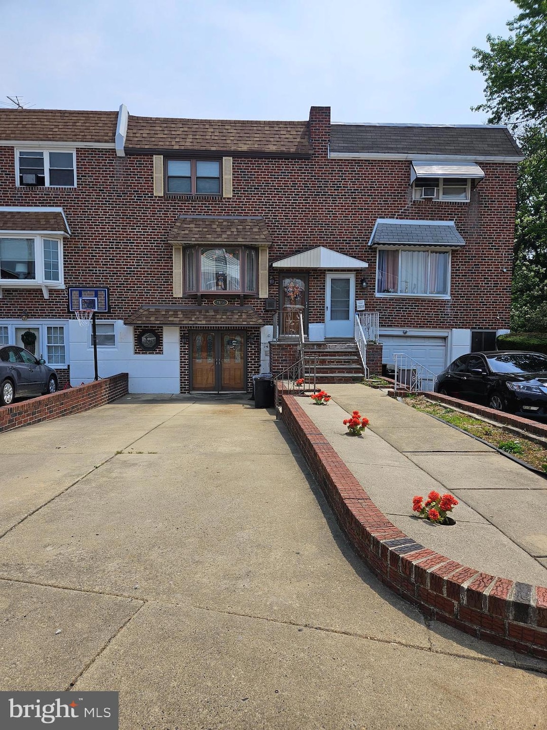 2837 Tremont St, Philadelphia, PA 19136 - photo 1