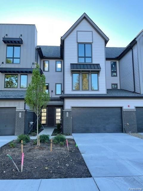 Beautiful new custom 3 story townhome steps from M