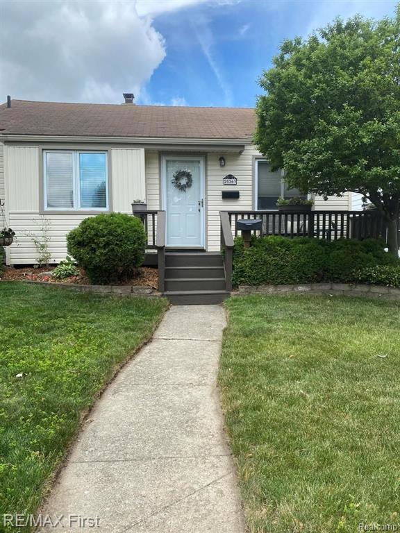 25263 Lehner St, Roseville, MI 48066 - photo 1