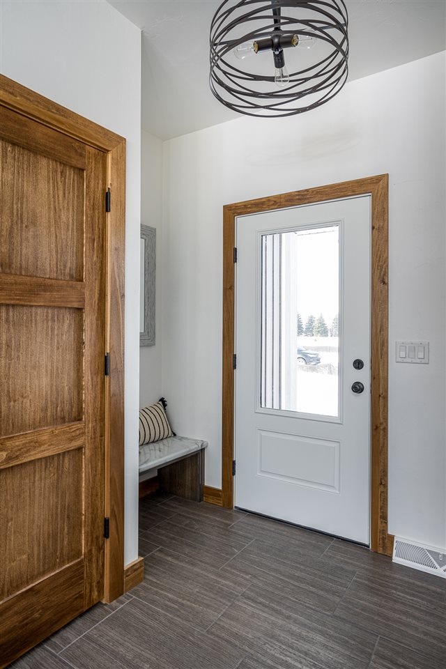 N9384 Rosella Dr, Appleton, WI 54915 - photo 1