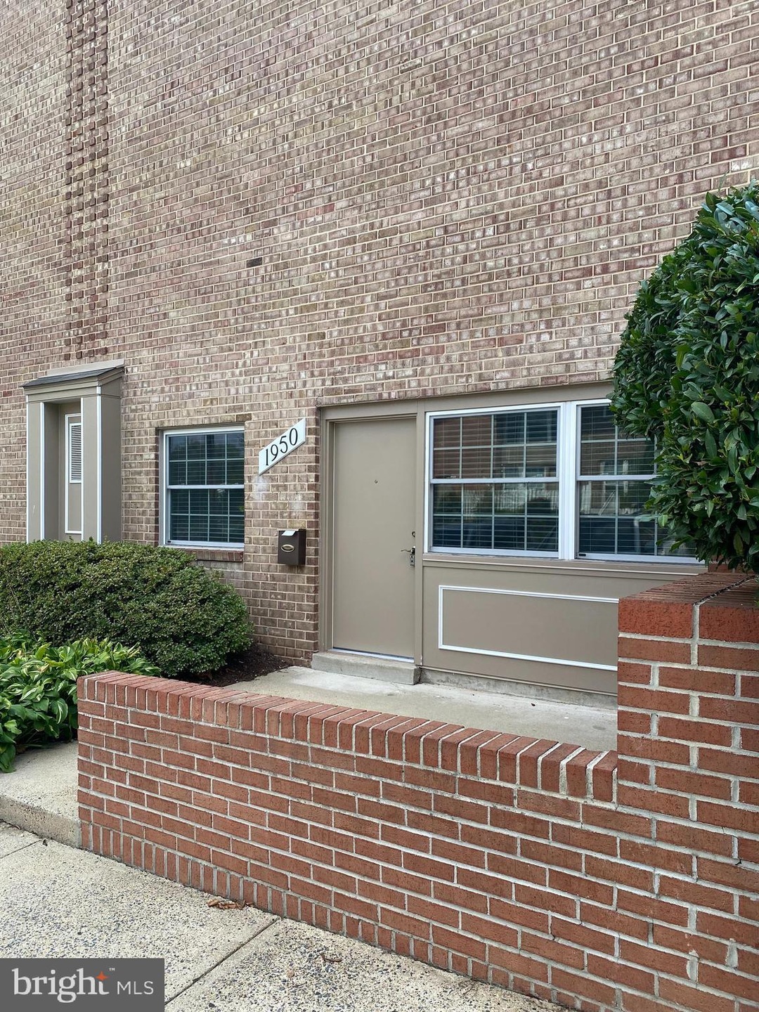 1950 Kennedy Dr unit T1, McLean, VA 22102 - photo 1