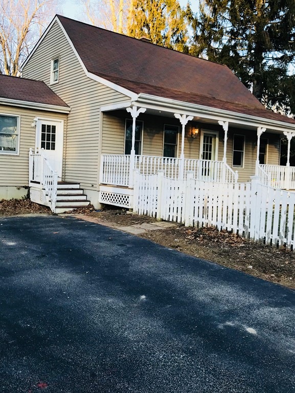 985 Stafford St, Rochdale, MA 01542 - photo 1