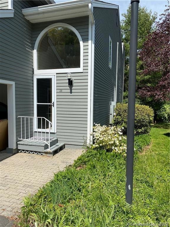 28 Glen Ridge unit 28, Wilton, CT 06897 - photo 1