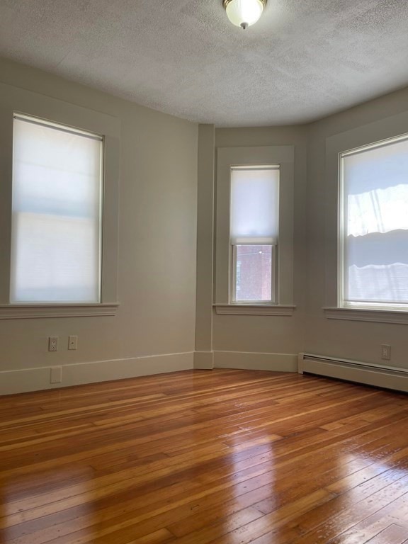 43 Dow St unit 1, Salem, MA 01970 - photo 1