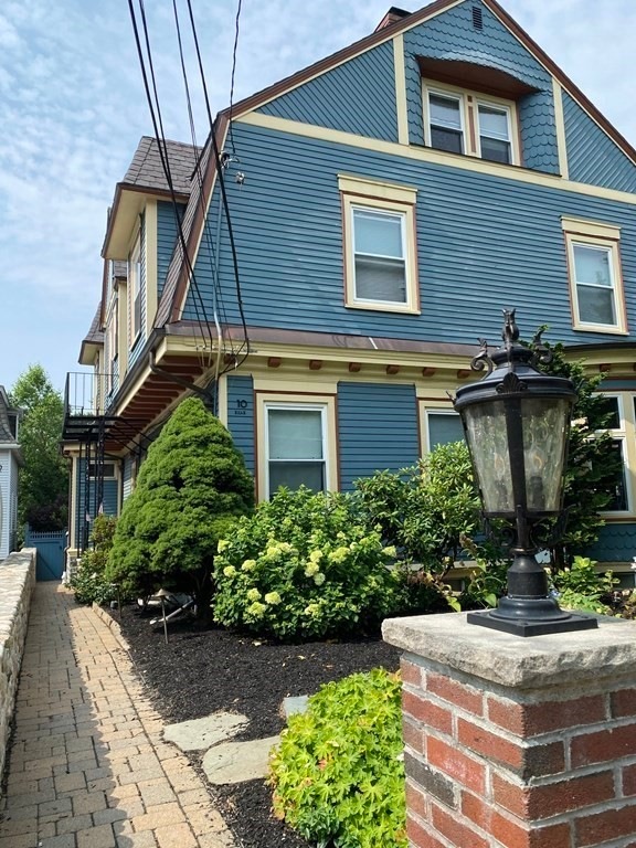 10 Summit Ave unit 6, Somerville, MA 02143 - photo 1