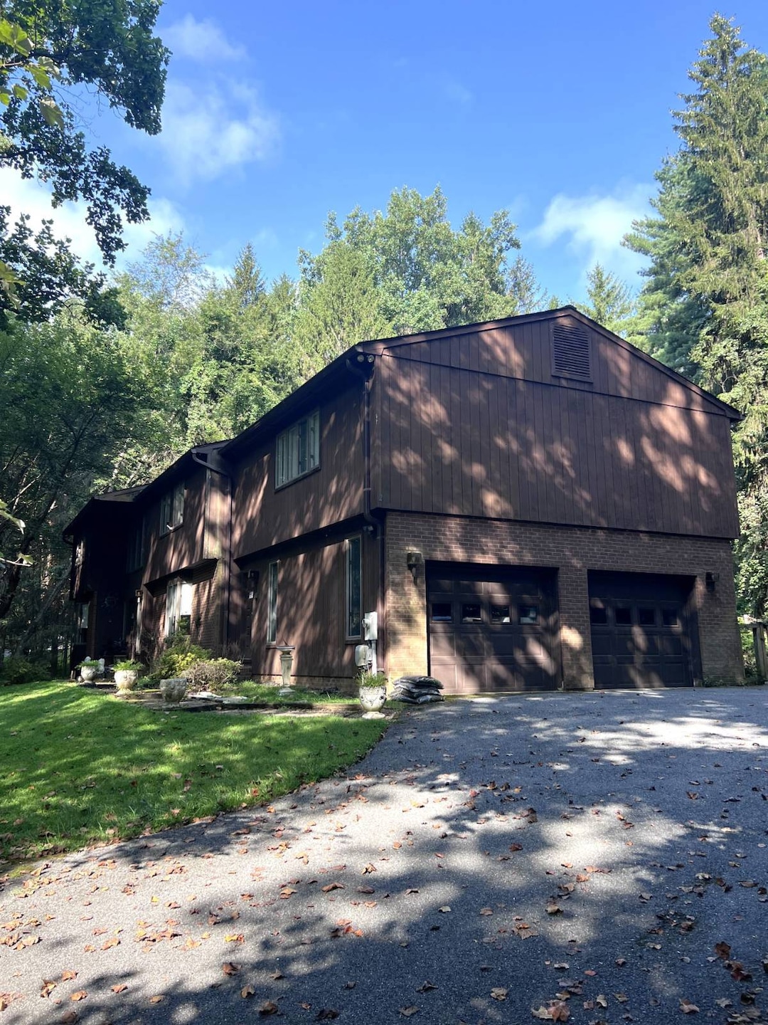 11704 Woodland Dr, Lutherville Timonium, MD 21093 - photo 1