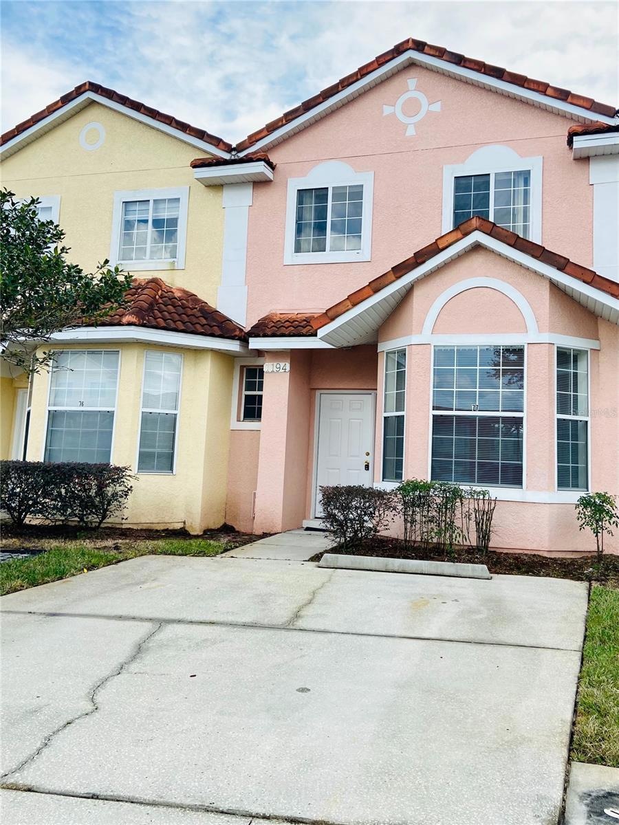 1194 S Beach Cir, Kissimmee, FL 34746 - photo 1