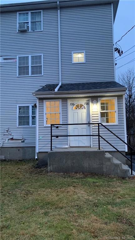 726 East St unit Rear,First Floor, New Britain, CT 06051 - photo 1