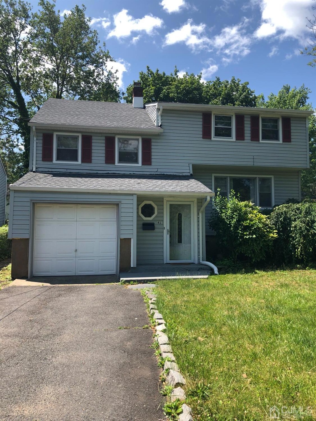 41 Memorial Pkwy, Metuchen, NJ 08840 - photo 1