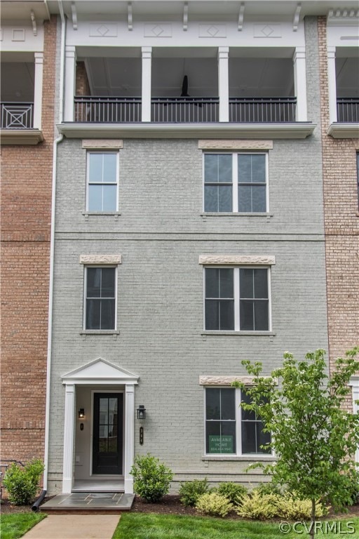MOVE-IN READY HOME!
