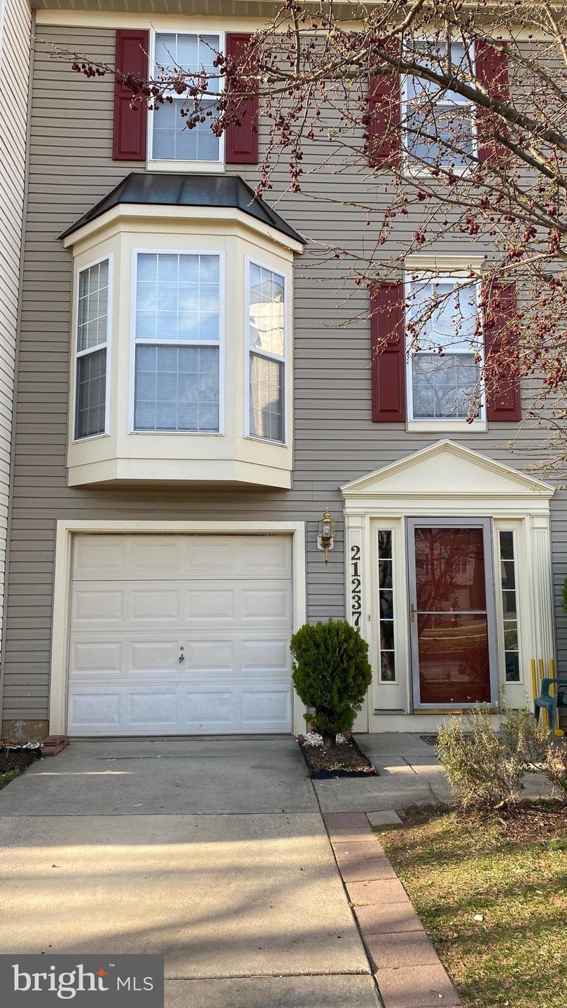 21237 Bunyan Cir, Germantown, MD 20876 - photo 1