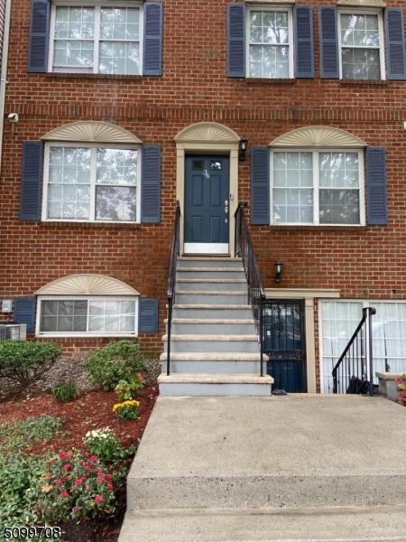 36 S Orange Ave, Newark, NJ 07103 - photo 1