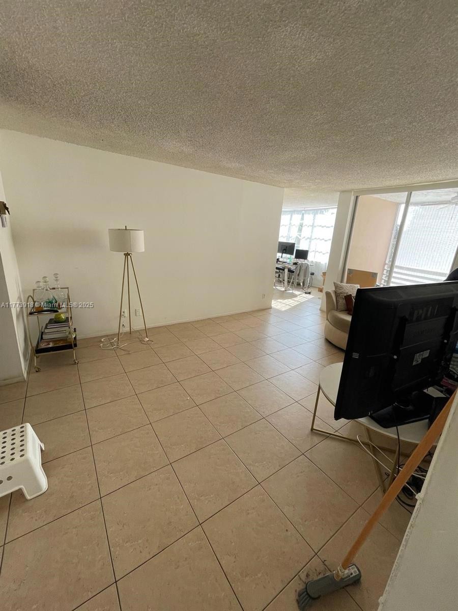 For Sale $193,000 • Co-Listing Agent