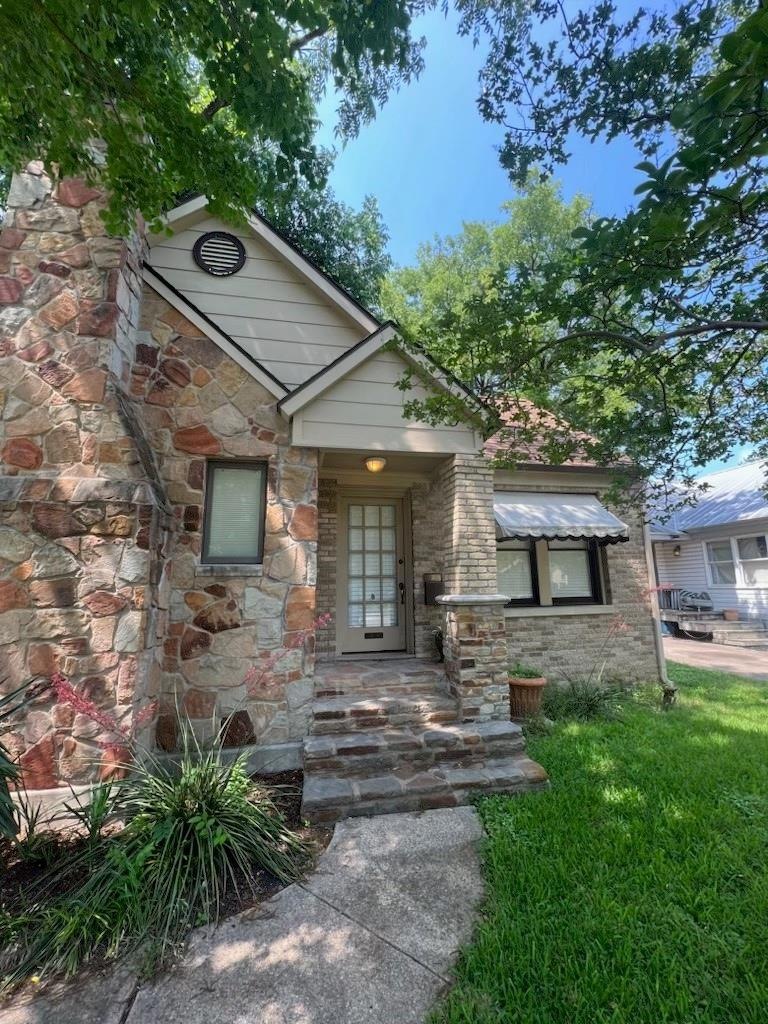 5807 Richmond Ave unit B, Dallas, TX 75206 - photo 1