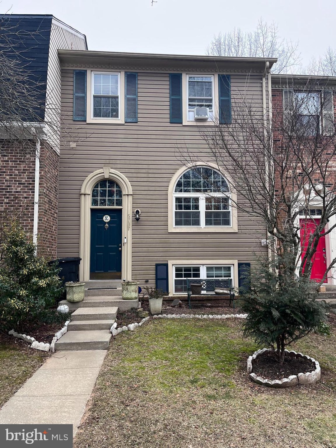 5737 Mason Bluff Dr, Burke, VA 22015 - photo 1