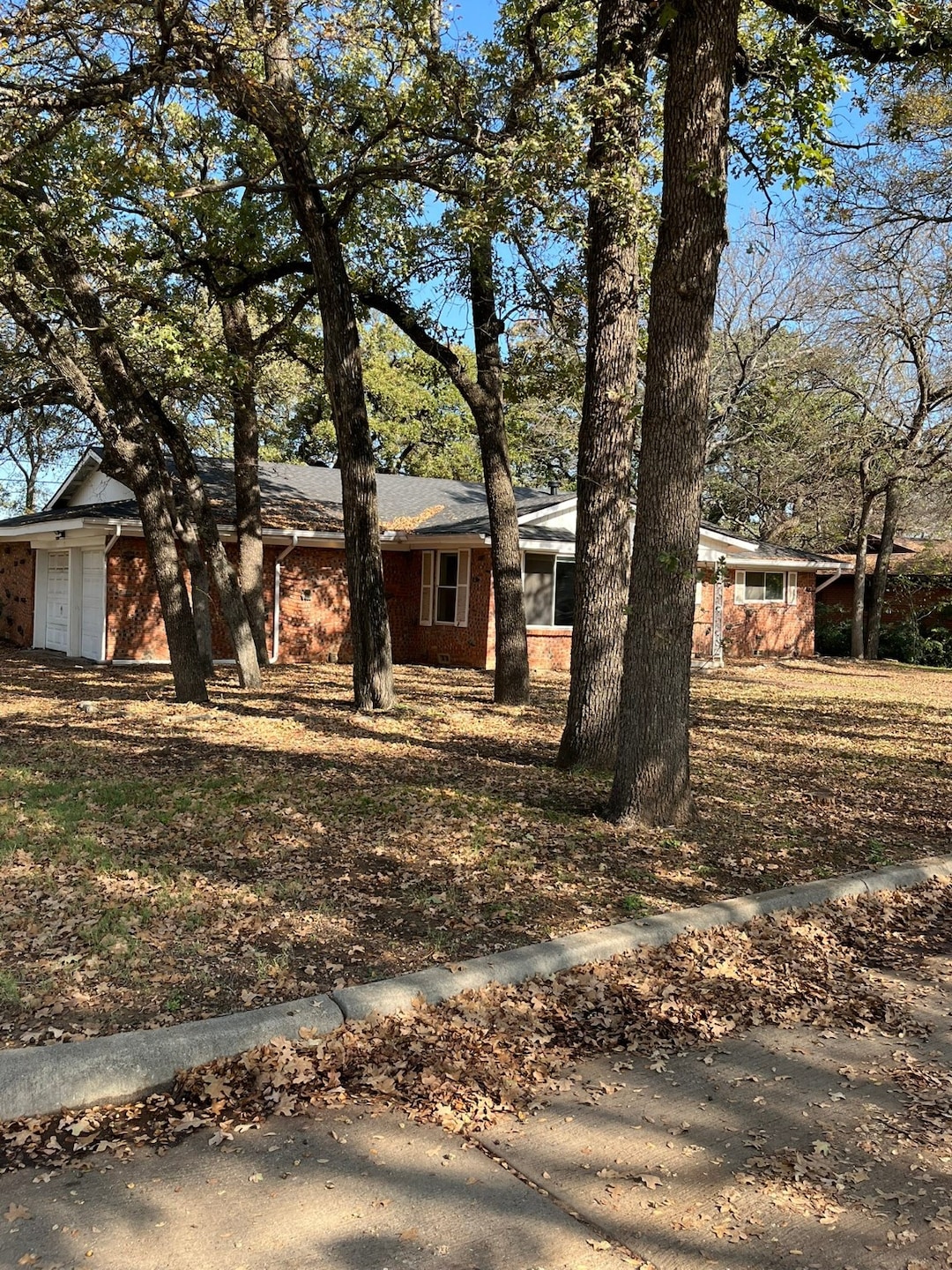 501 Merrill Dr, Bedford, TX 76022 - photo 1