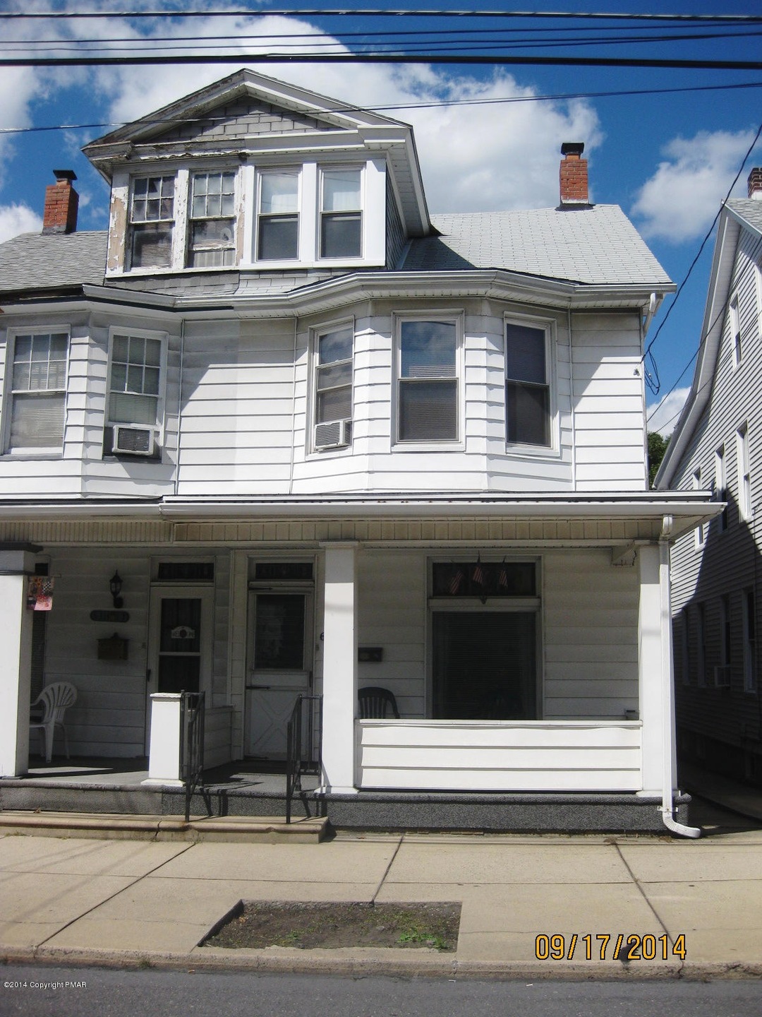 631 E Broad St, Tamaqua, PA 18252 - photo 1