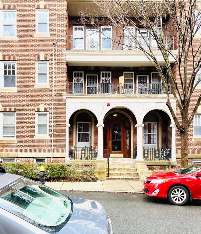 14 Melvin Ave unit 7, Brighton, MA 02135 - photo 1