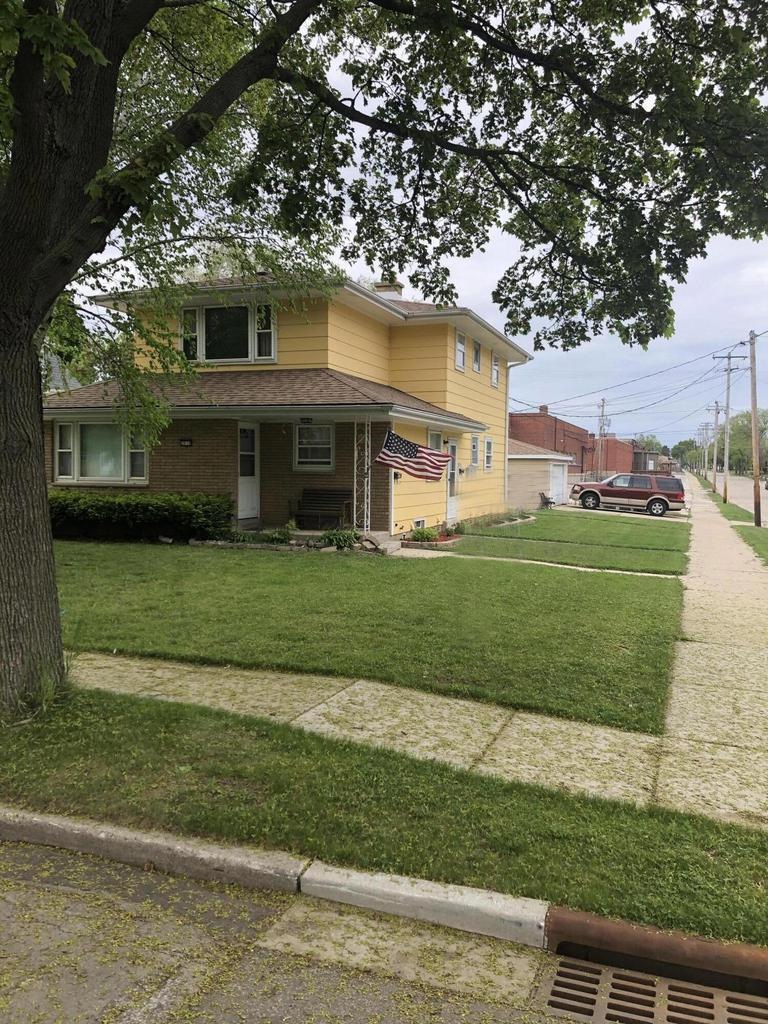 1741978